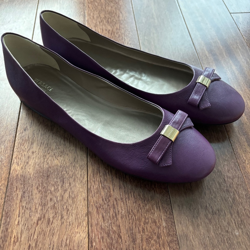 New Leather Versace Flats, size EU 39, US 8.5